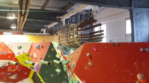 Hard Bloc Climbing Gym