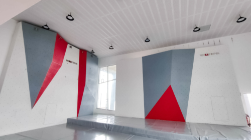 Collège La Chaloupe – School Climbing Wall