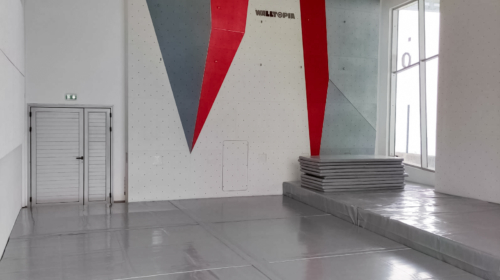 Collège La Chaloupe – School Climbing Wall