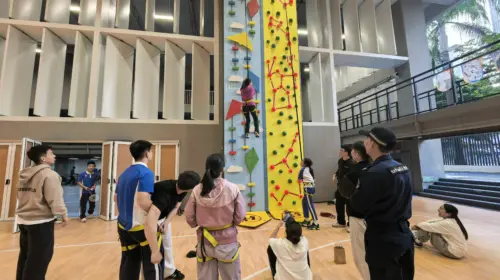 Fun Walls at Longgang School