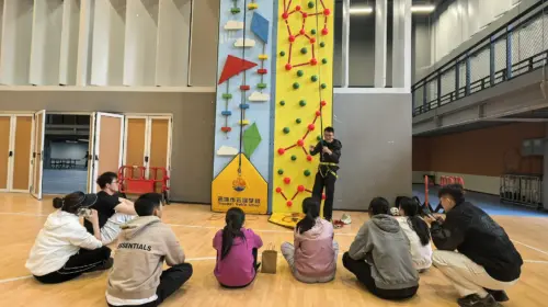 Fun Walls at Longgang School