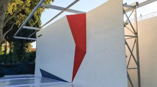 Outdoor climbing wall in Beja Public Garden